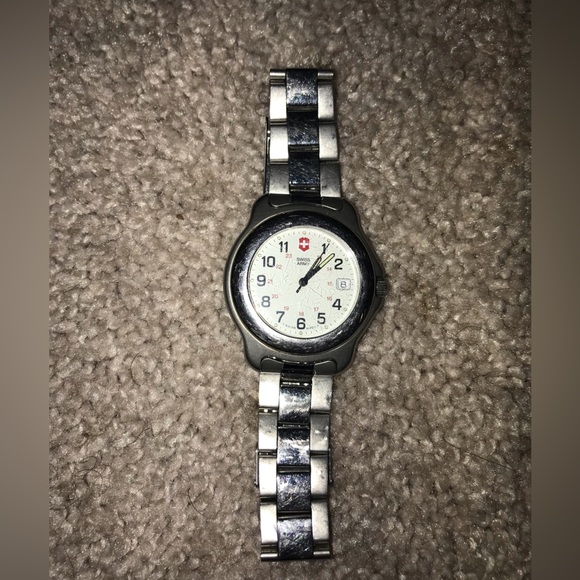 Stainless Steel Swiss Army Watch - Picture 2 of 3